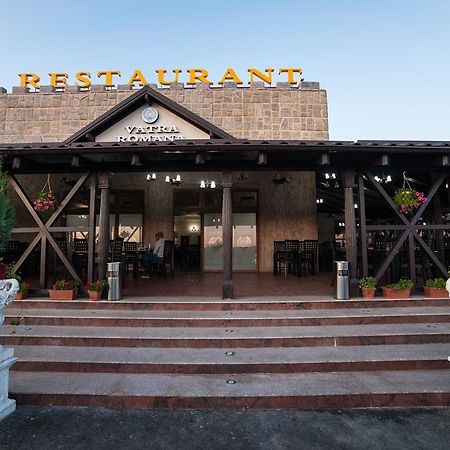 Răcarii de Jos Vatra Romana Bed & Breakfast エクステリア 写真