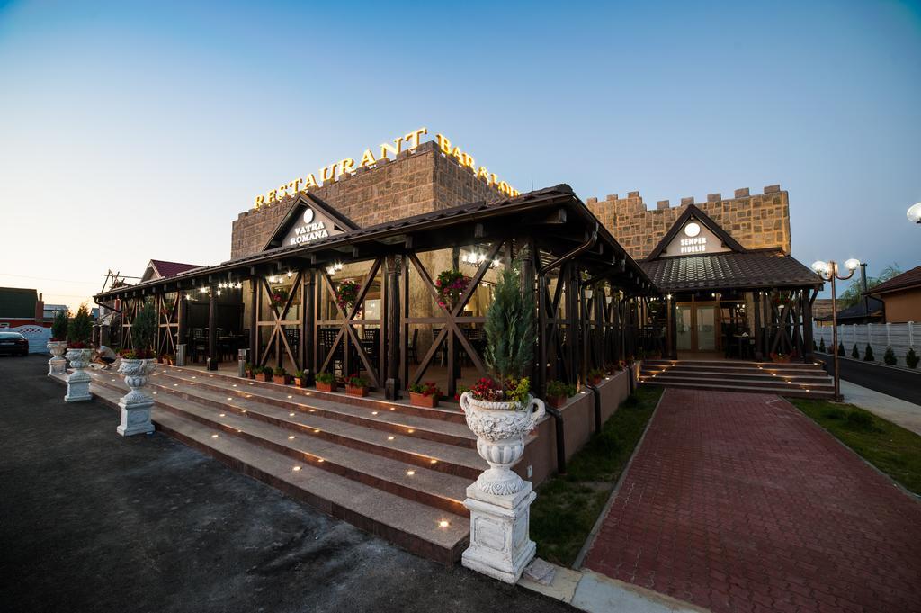 Răcarii de Jos Vatra Romana Bed & Breakfast エクステリア 写真